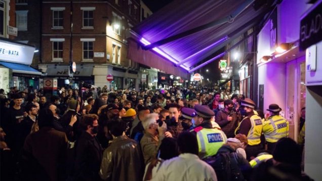 Revellers in London enjoy last pint before four-week national lockdown in England