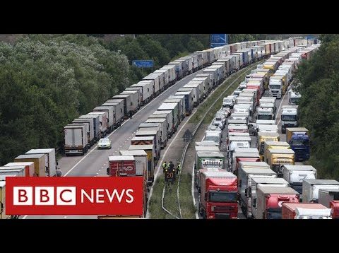Lorry gridlock in Kent to continue for days – after France and UK agree tests for drivers – BBC News