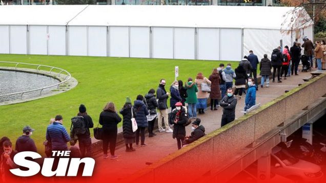 PM’s emergency Omicron COVID-19 booster push sees hundreds of Brits queue for hours
